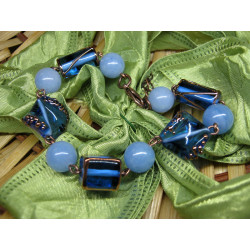 Glass beads + stone blue...